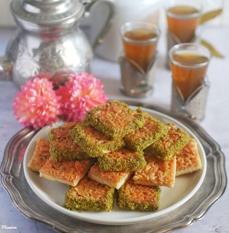 Carrés caramélisés aux amandes éffilés